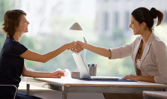 O Poder Feminino no Mercado Imobiliário: Comparando Imobiliárias Tradicionais com Especializadas no Atendimento Feminino 2